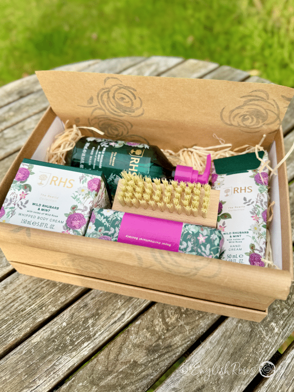 Wild Rhubrarb & Mint Refreshing Skin Care Gift Set - RHS Rewild Collection - eco-friendly gift box